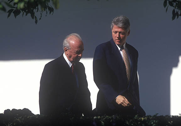 Washington, DC:
Pres. Bill Clinton and Isreali Prime Minister Yitzhak Rabin walking down the Rose Garden Colonade.