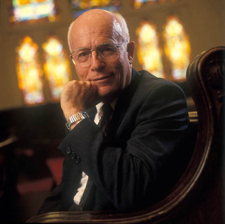 Washington DC:
Church Pastor to the Clinton's.